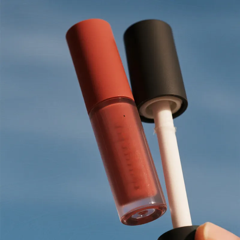 Сјајни сјај за довод лепоте