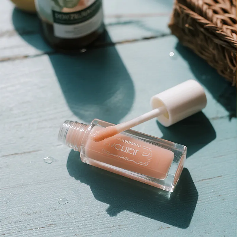 Обриши сјај за усне