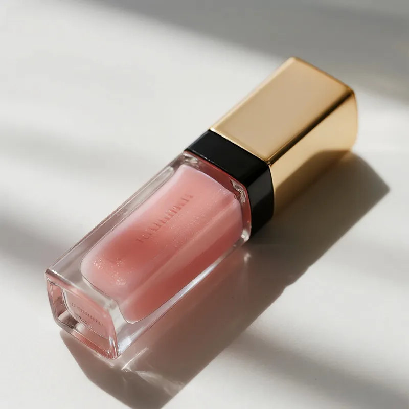 Сјајни сјајни за усне у Кини